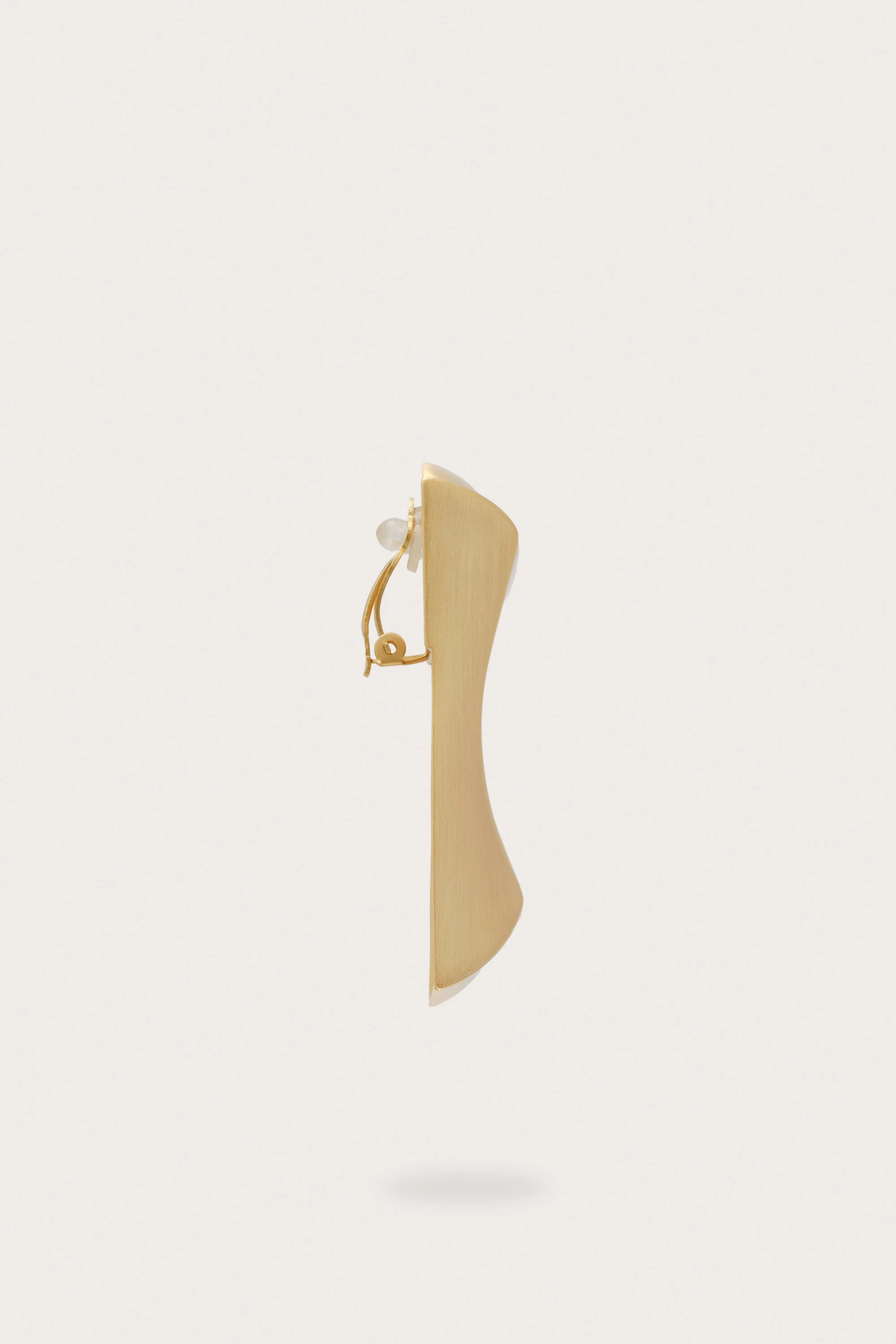 ALAYA EARRING - BRUSHED BRASS - Image 4