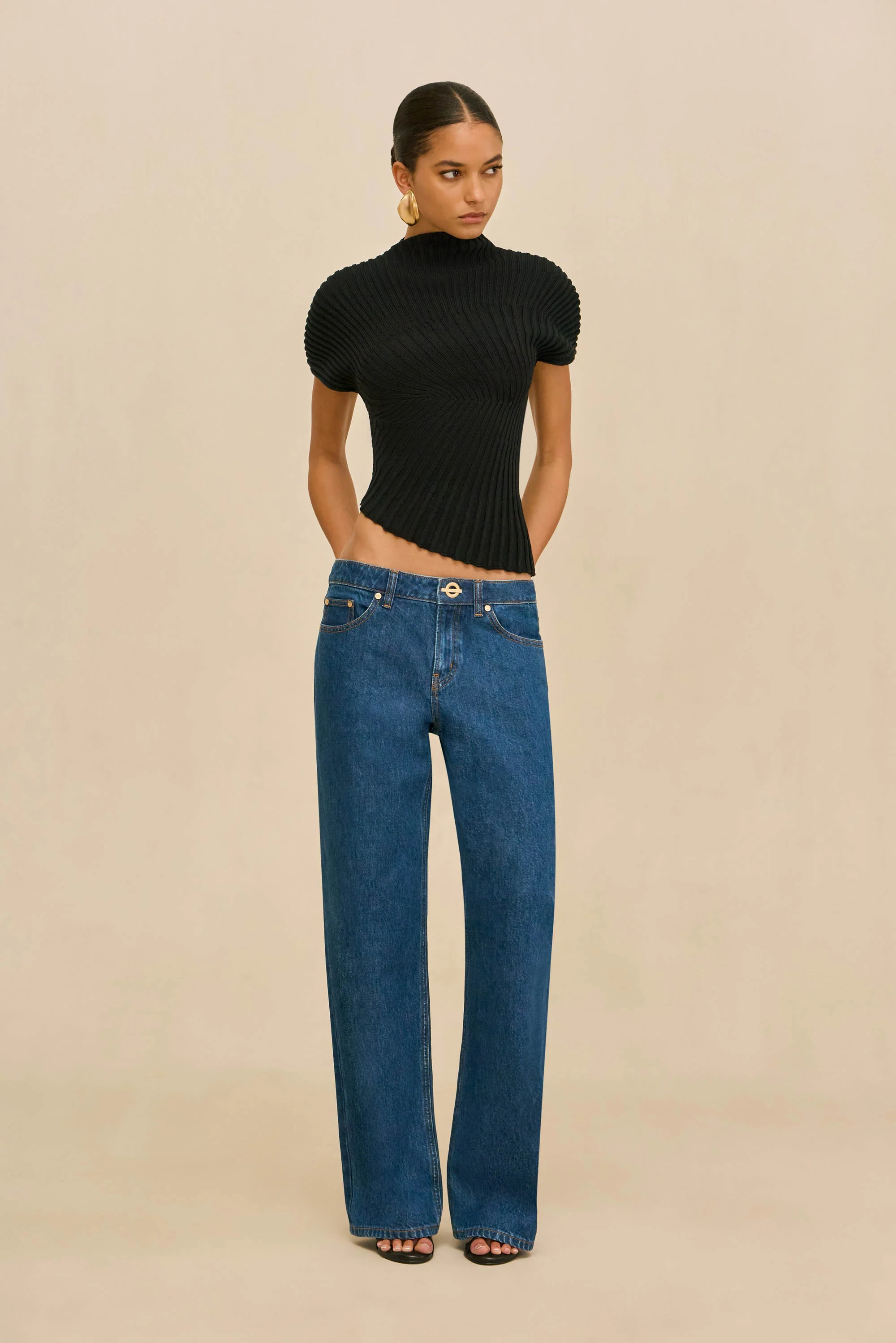 ANNEMIE KNIT TOP - BLACK - Image 3