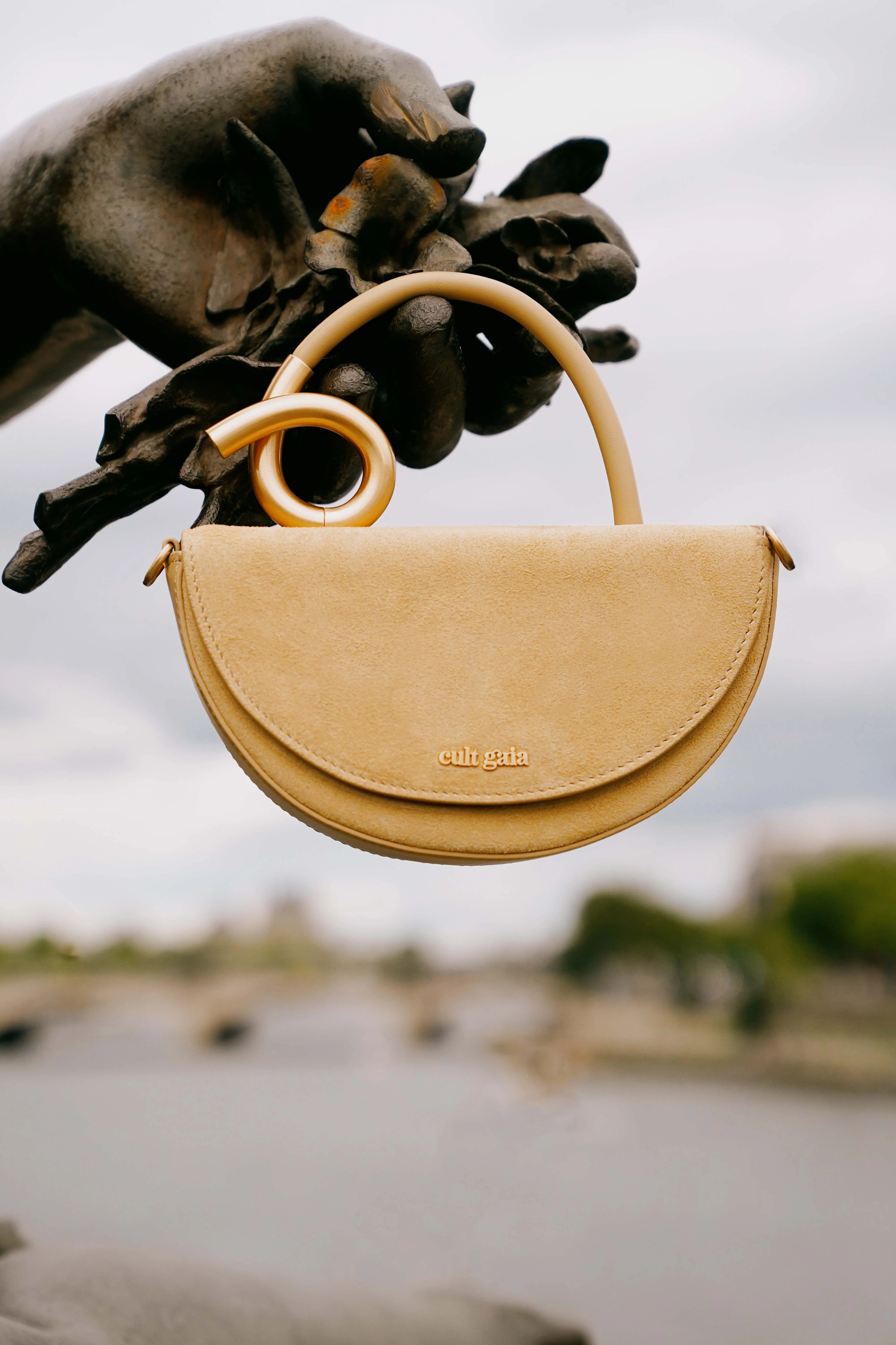 AZARIAH NANO CROSSBODY BAG - SAND - Image 5