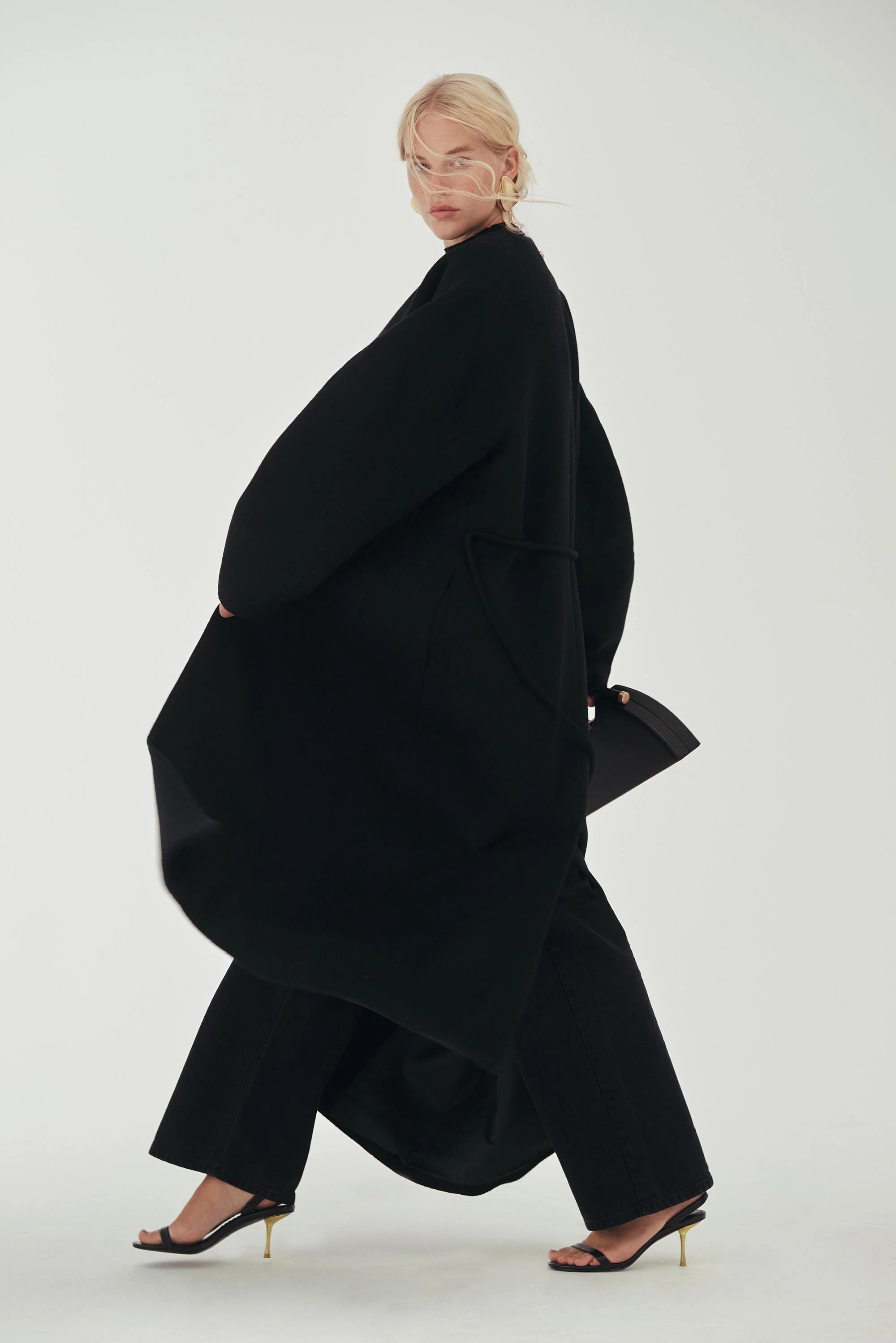 BRUNELLA COAT - BLACK - Image 8