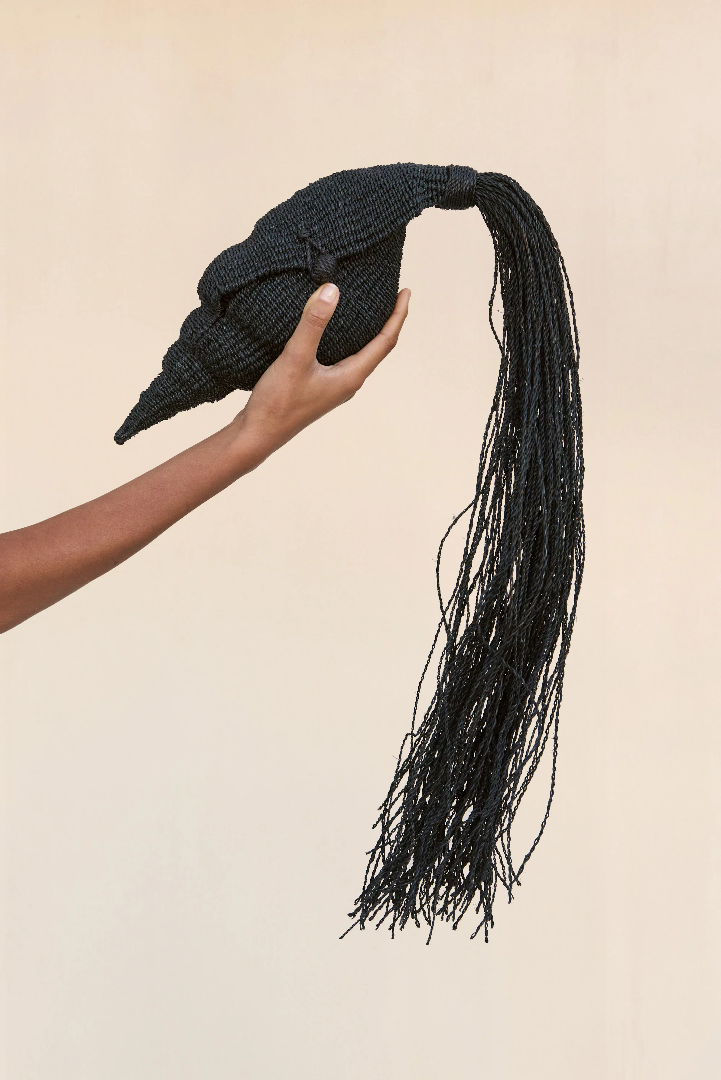 CAMILLA CLUTCH - BLACK - Image 2