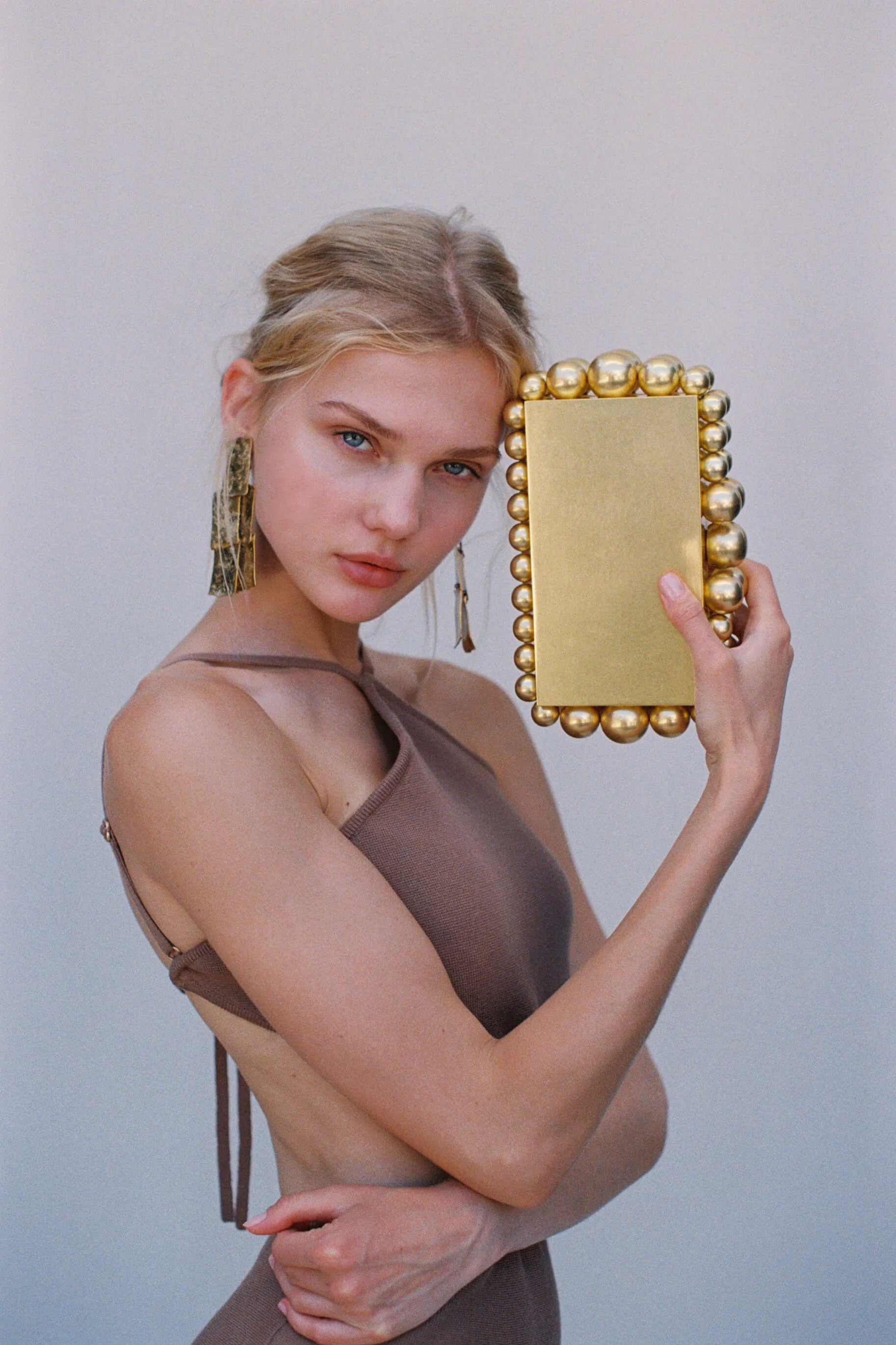 EOS CLUTCH - ANTIQUE BRASS - Image 2