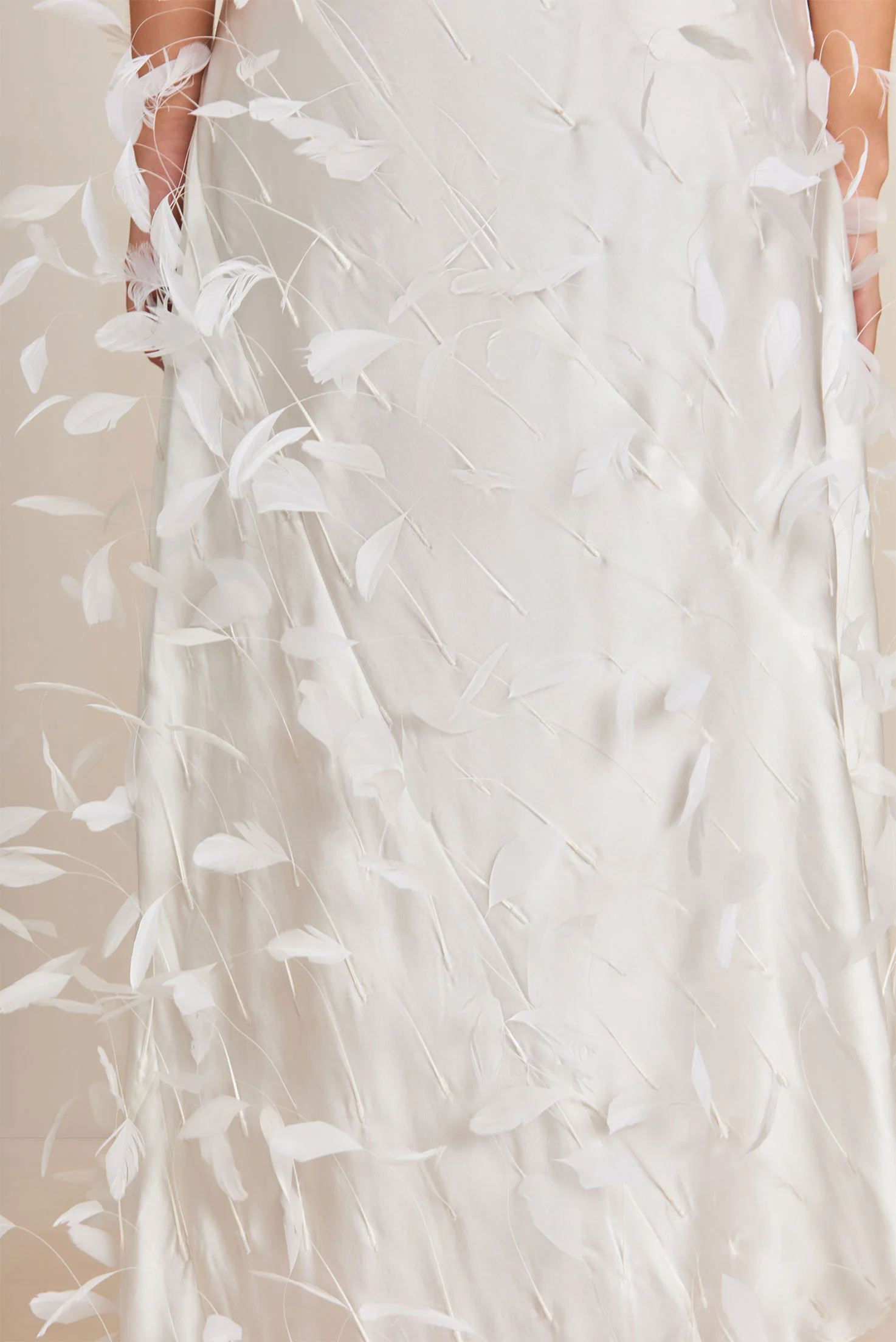 HALLE DRESS - OFF WHITE - Image 2