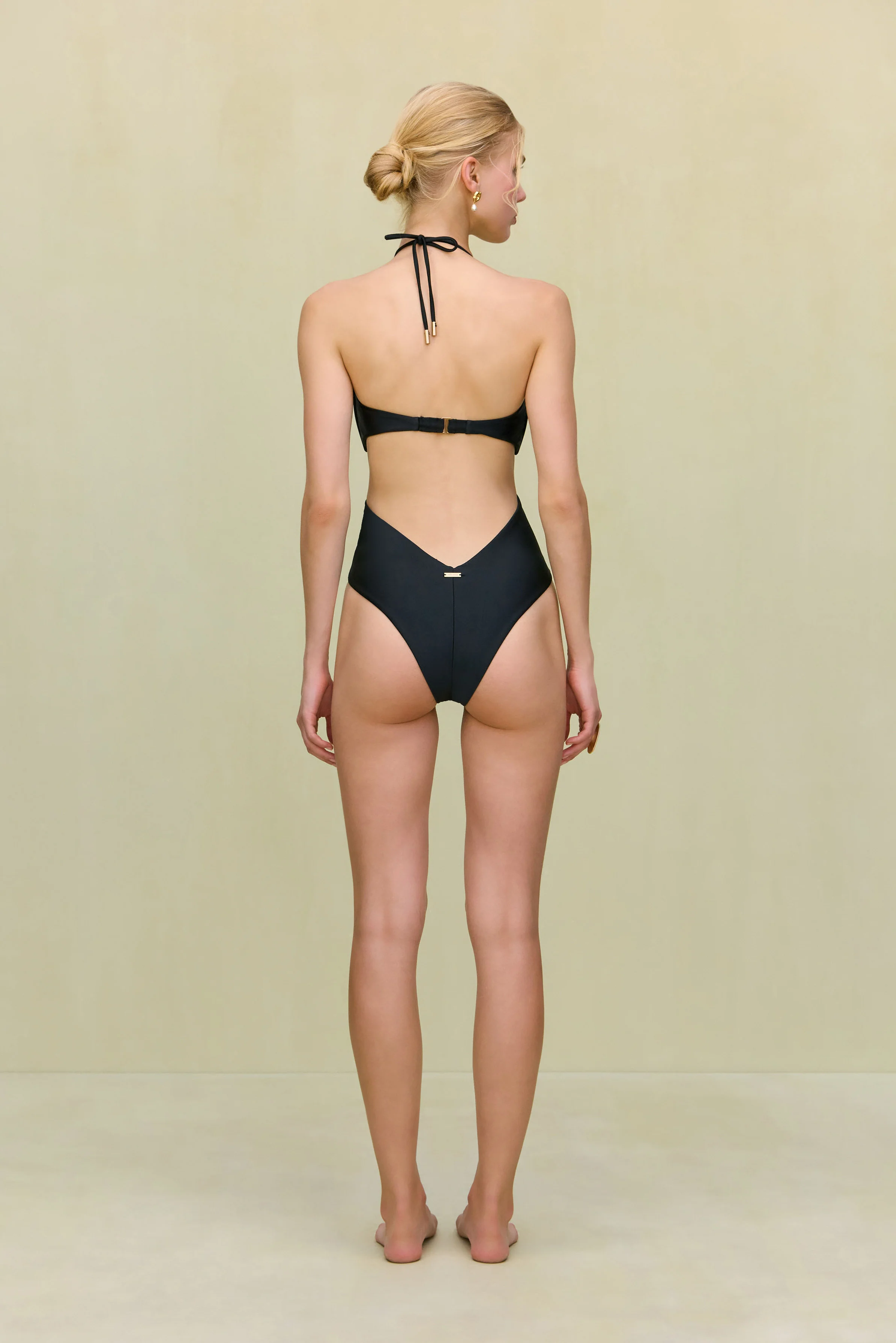 HOLLIS ONE PIECE - BLACK - Image 6