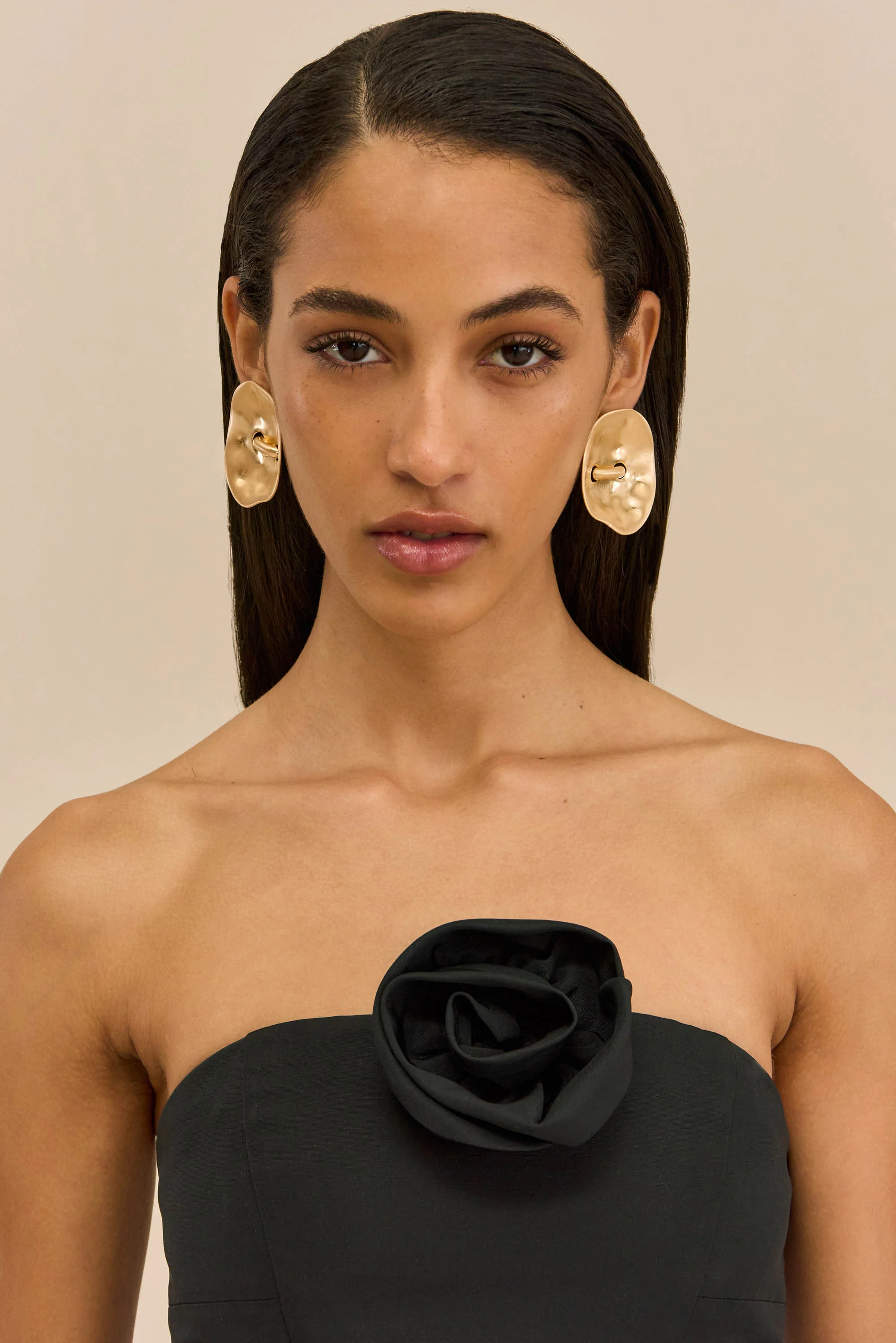 IZARA XL EARRING - BRUSHED BRASS - Image 2