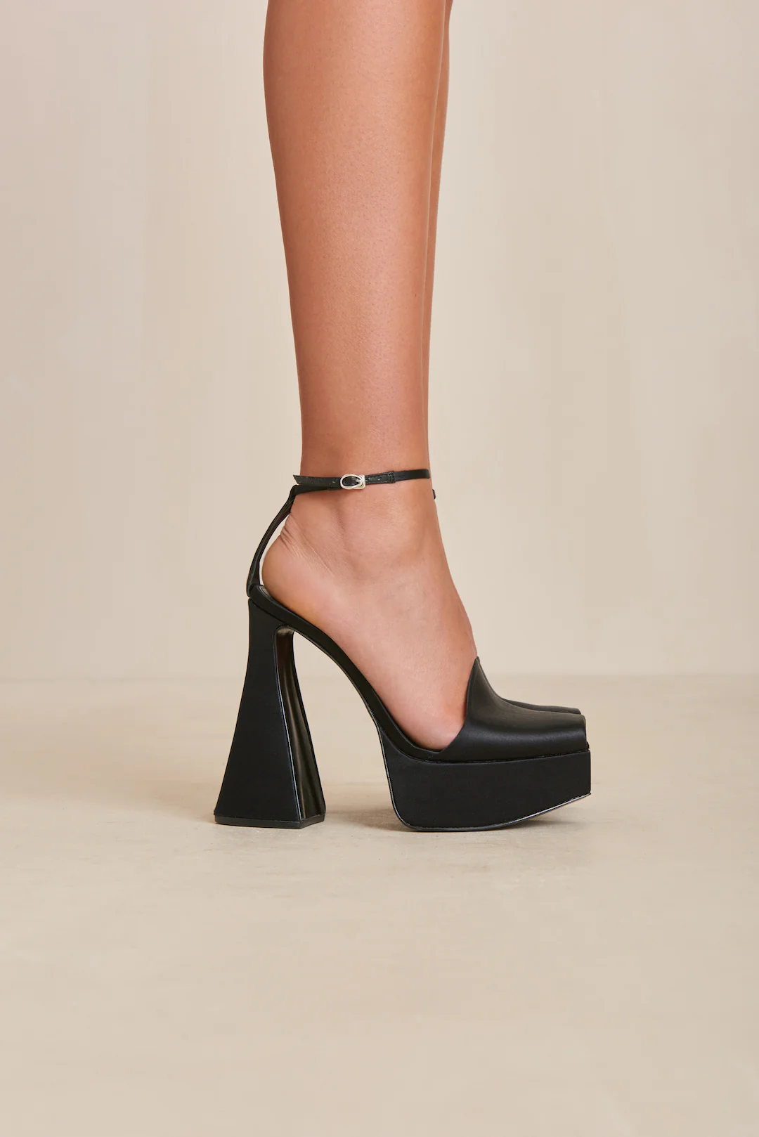 LAINA PLATFORM - BLACK - Image 5