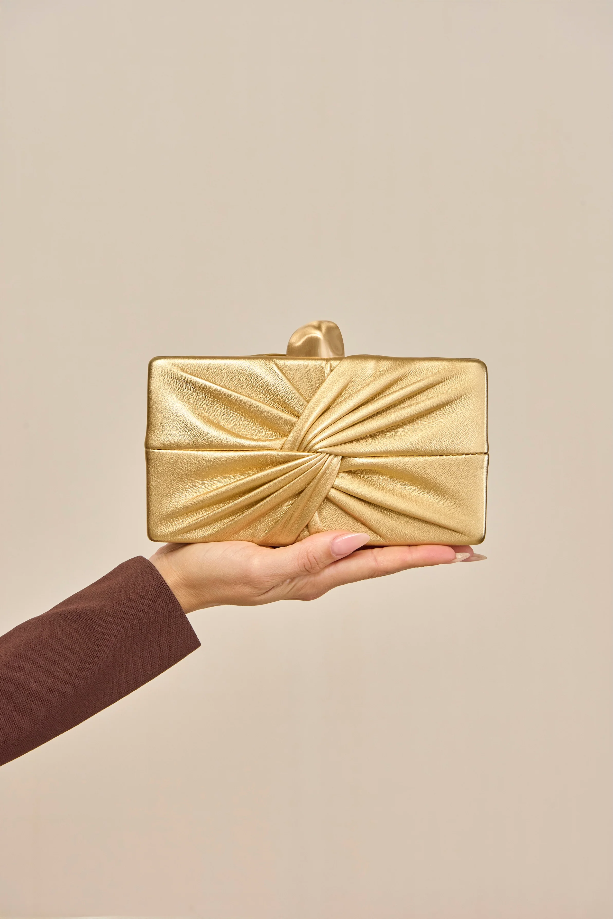LISSE CLUTCH - BRASS - Image 2