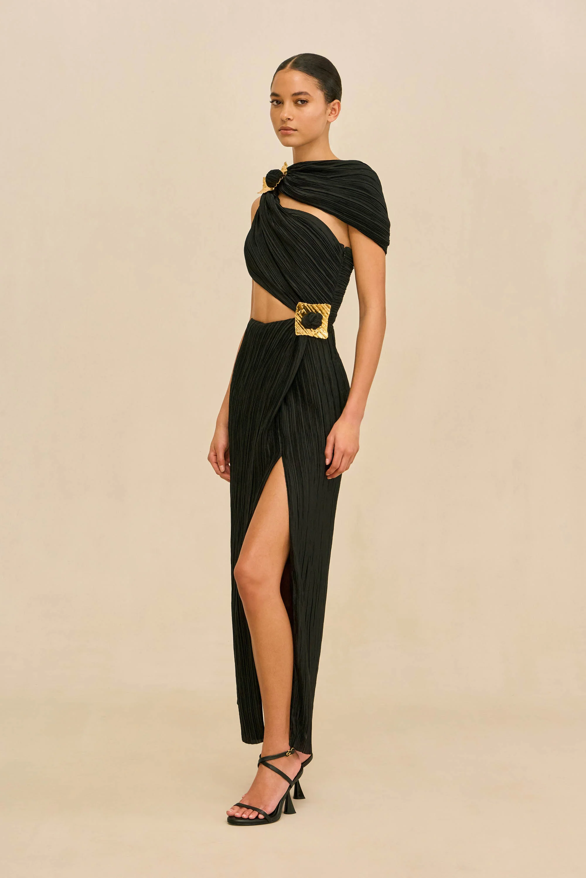 LOAH GOWN - BLACK - Image 5