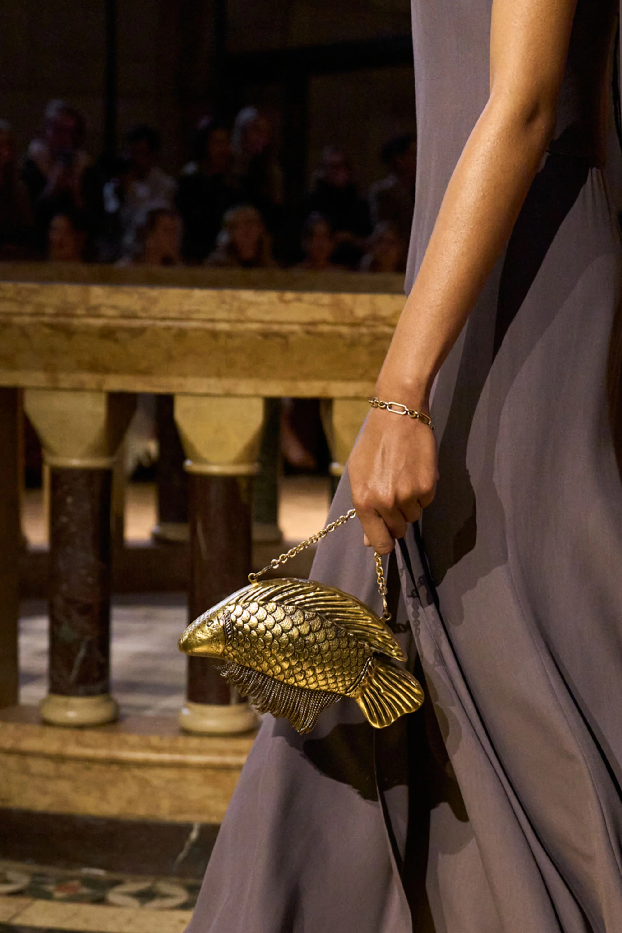 NEEMO CLUTCH - BRUSHED BRASS