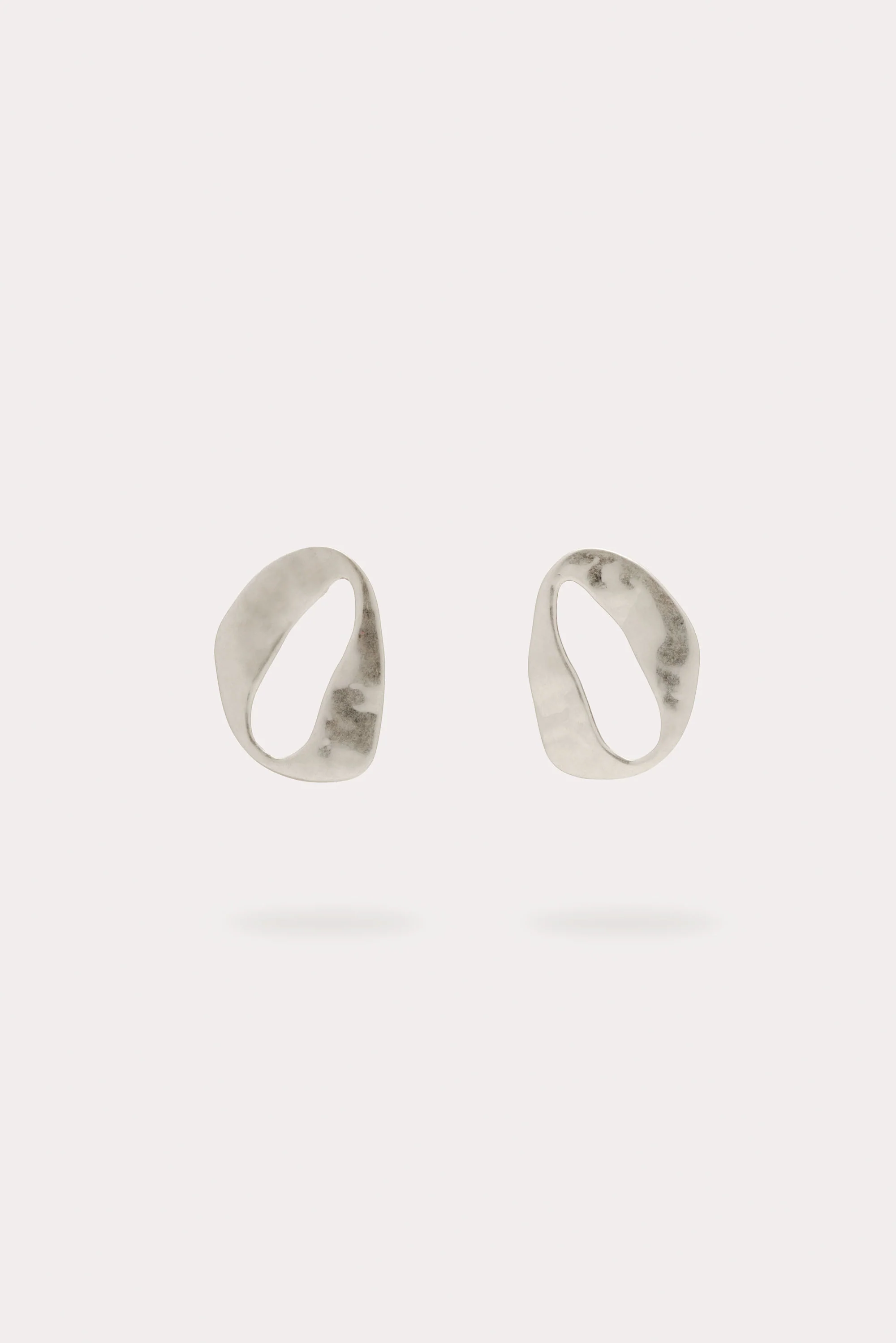 RUE MINI EARRING - ANTIQUE SILVER