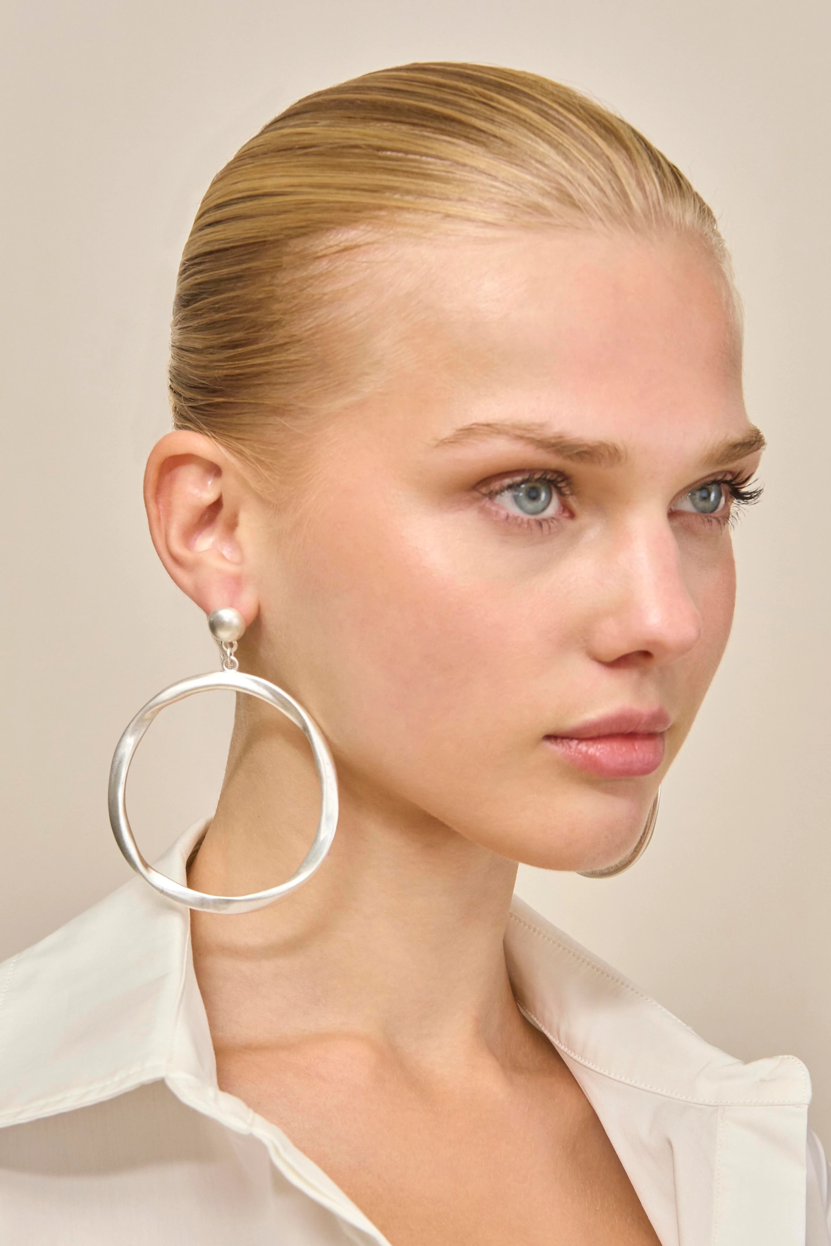 SERENA EARRING - ANTIQUE SILVER - Image 2