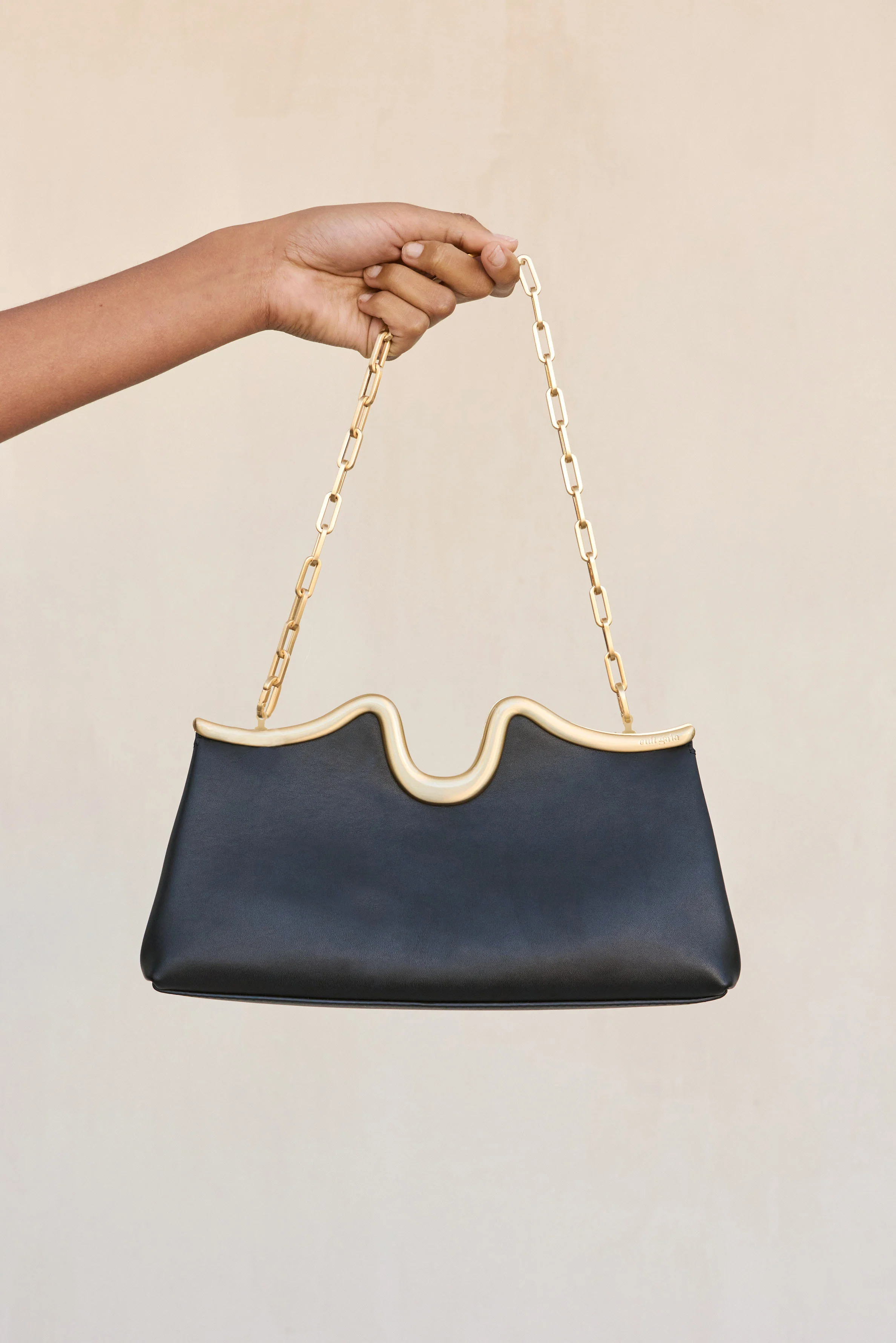 VALMA CLUTCH - BLACK - Image 2